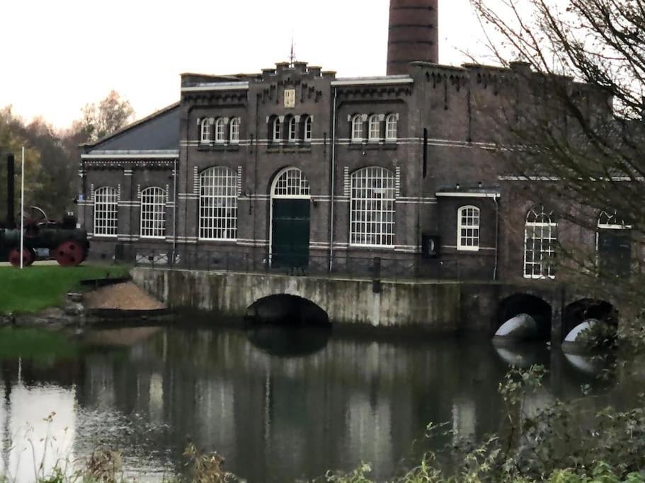 Gezellige Pipo Met Grote Schommel Aan Het Water Villa Medemblik Eksteriør billede